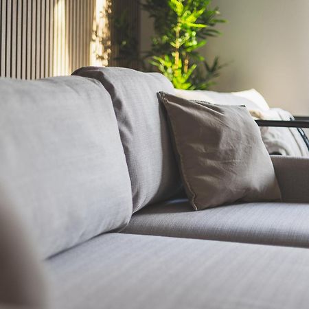 Arte Stays Serviced Houses Stratford - 3 Bedrooms 2 Bathrooms Houses London, Stratford, Maryland, Free Parking, Garden, Weekly Or Monthly Stays - Up To 8 Guests Eksteriør billede
