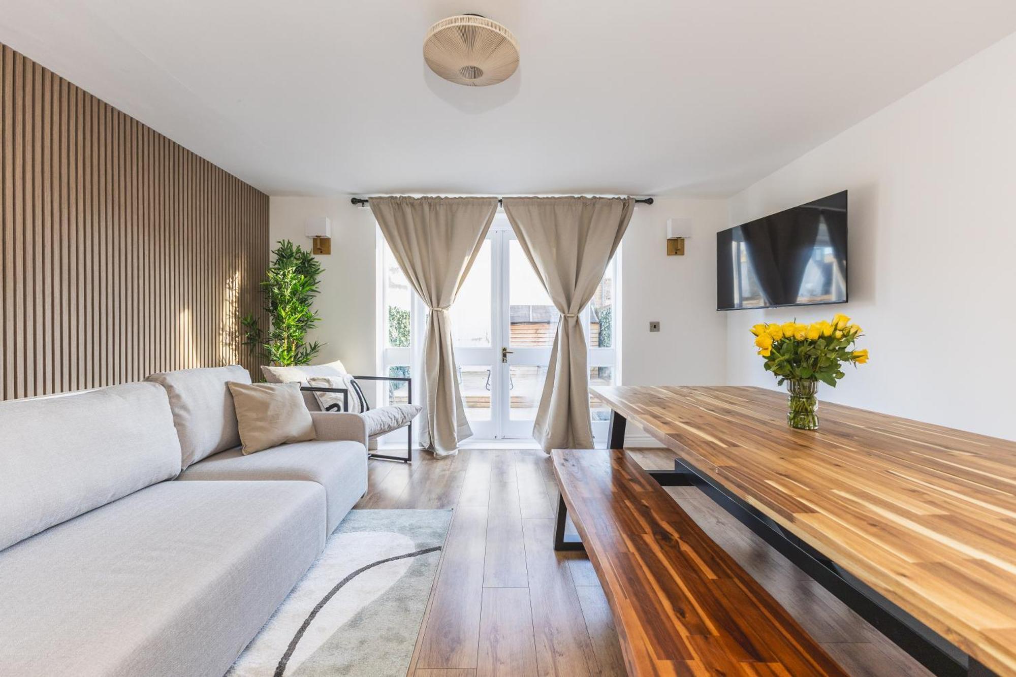 Arte Stays Serviced Houses Stratford - 3 Bedrooms 2 Bathrooms Houses London, Stratford, Maryland, Free Parking, Garden, Weekly Or Monthly Stays - Up To 8 Guests Eksteriør billede