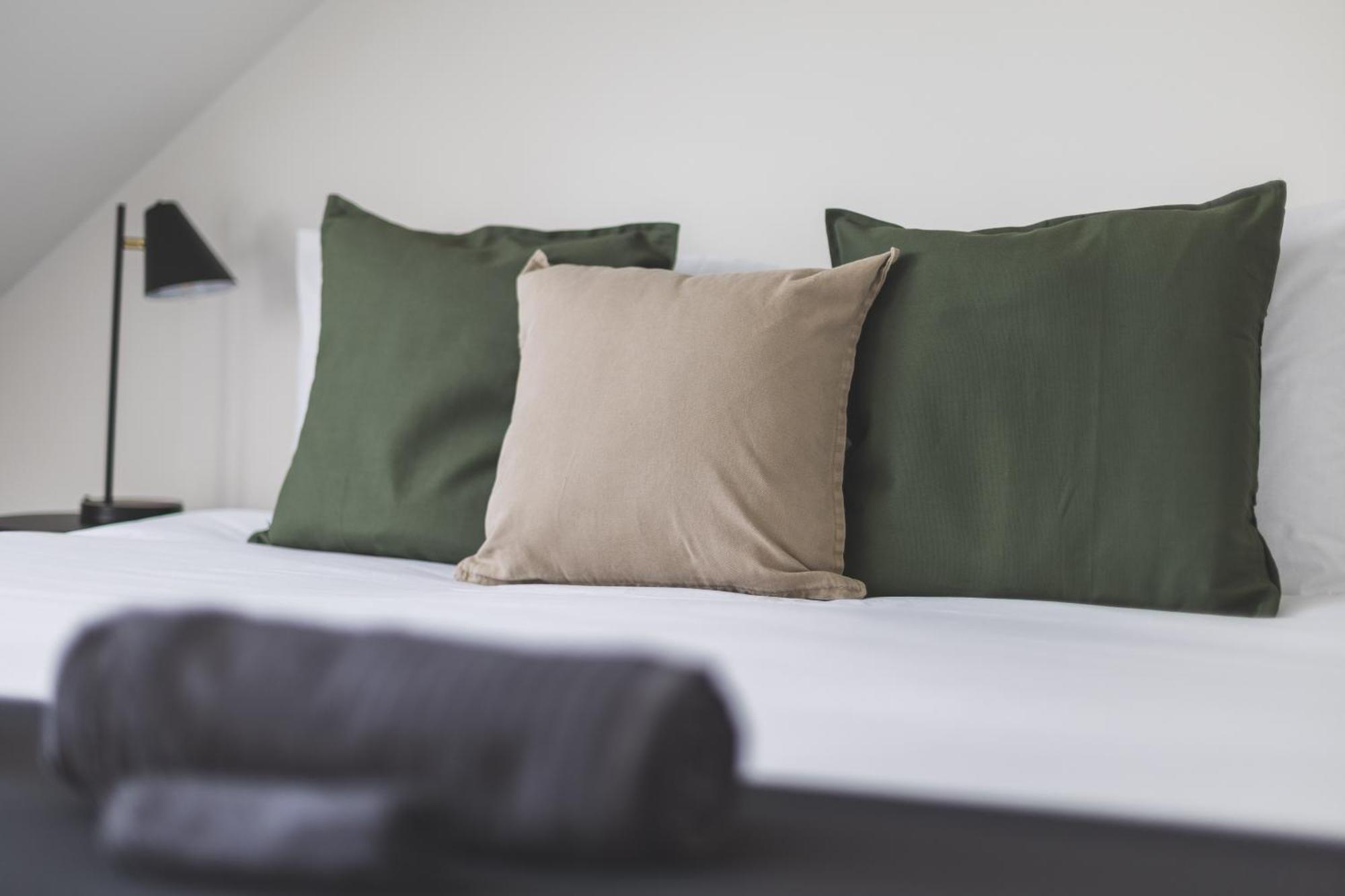 Arte Stays Serviced Houses Stratford - 3 Bedrooms 2 Bathrooms Houses London, Stratford, Maryland, Free Parking, Garden, Weekly Or Monthly Stays - Up To 8 Guests Eksteriør billede